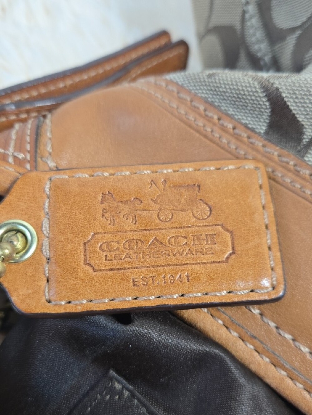 EUC Coach Tan & Brown Signature Canvas Shoulder Bag - Picture 9 of 9